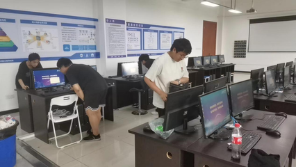 重庆建筑科技职业学院数字工程学院讯方技术公司举办“实训室电脑大检修”活动
